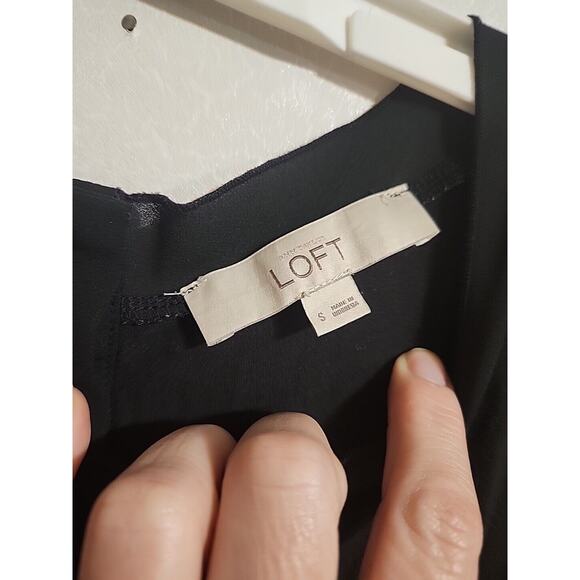 Ann Taylor Loft Tunic Top Black S Lightweight Sleeveless Button Back - Picture 2 of 5